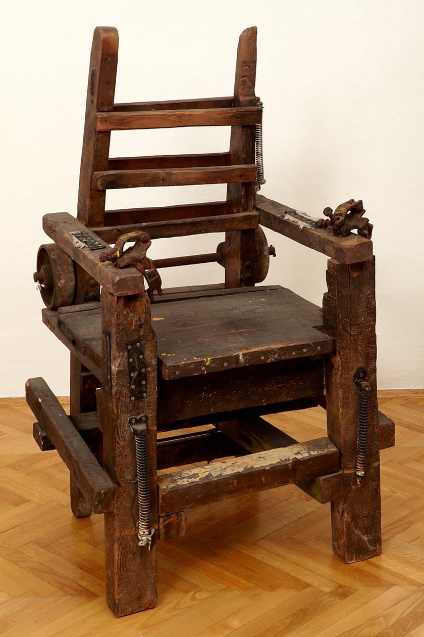 Tim Noble and Sue Webster: Electric Chair