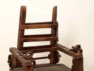 Tim Noble and Sue Webster: Electric Chair